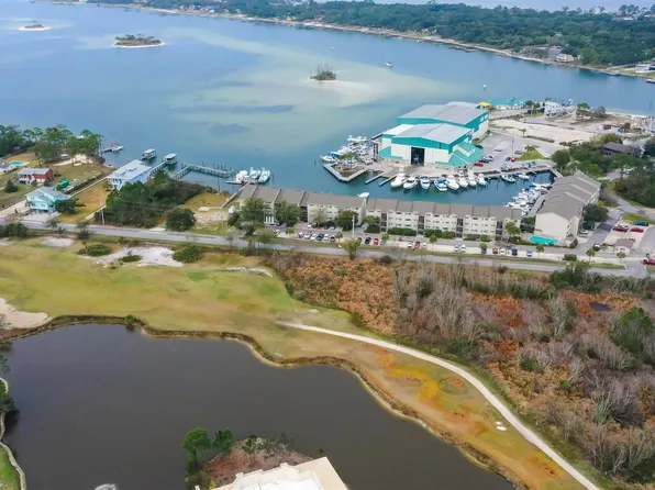 14100 River Rd #221B, Pensacola, FL 32507