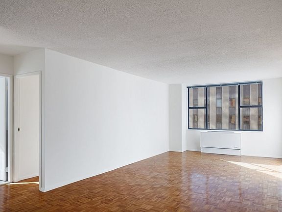 4th image of 211 W 56th St APT 16D