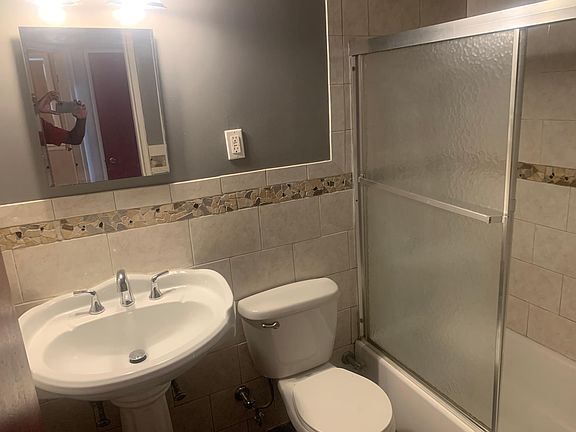 5th image of 1273 E 87th St Floor 1