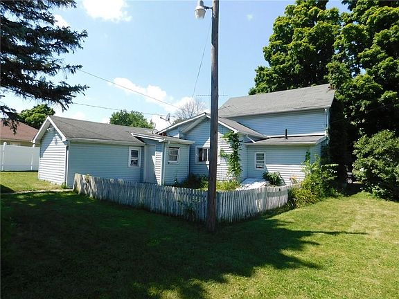 2nd image of 257 W Lynn St