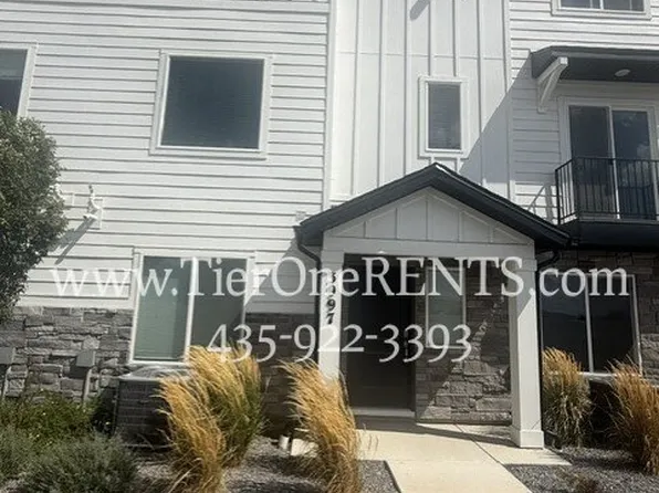3997 N Aggie Dr, Eagle Mountain, UT 84005