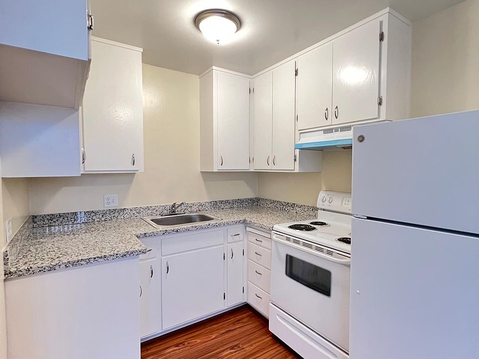 1st image of 1280 15th Ave #310
