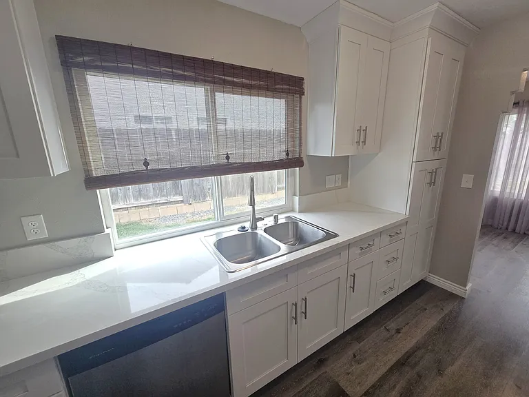 1454 Emerald St — Photo 5