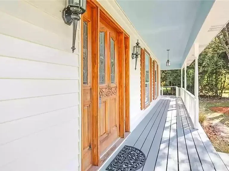100 Pierre St — Photo 12