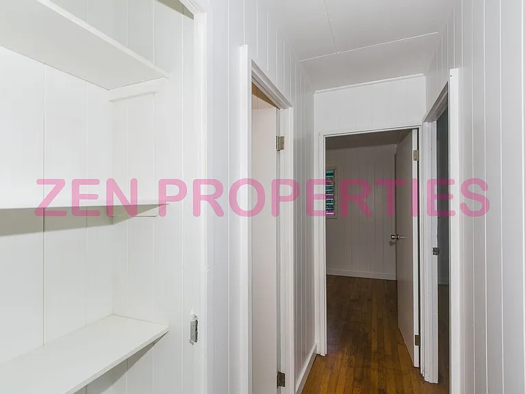1555 Moani St — Photo 32