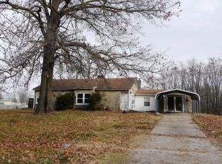 504 Front St, Clark, MO 65243