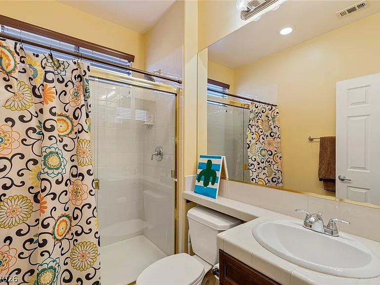 724 Pinnacle Heights Ln — Photo 25