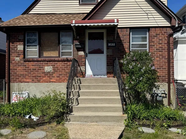 253 Beach 12th Street, Far Rockaway, NY 11691