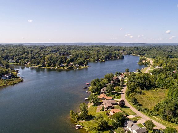 4th image of 408 Midlakes Blvd #4
