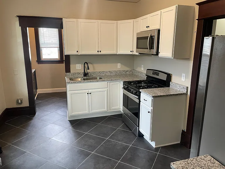 277 Aurora Ave #1 — Photo 1