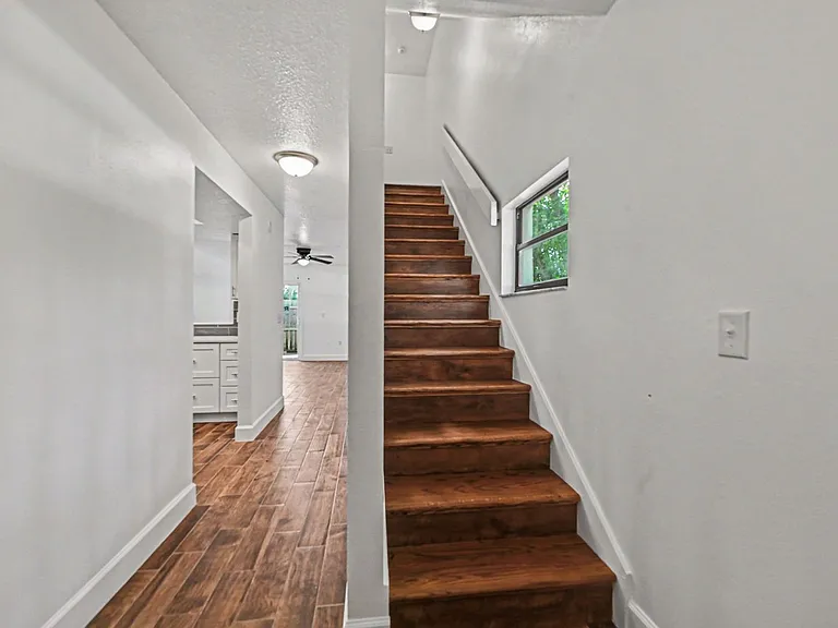 2173 Stewart Rd — Photo 6