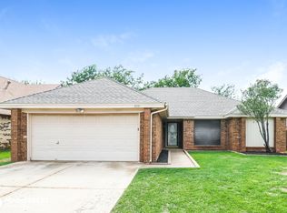 3721 Summerwind Ct, Oklahoma City, OK 73179