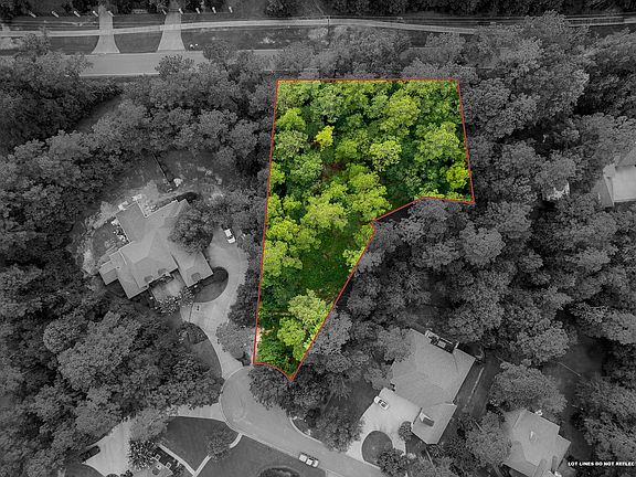3rd image of 11 Montclaire Ct