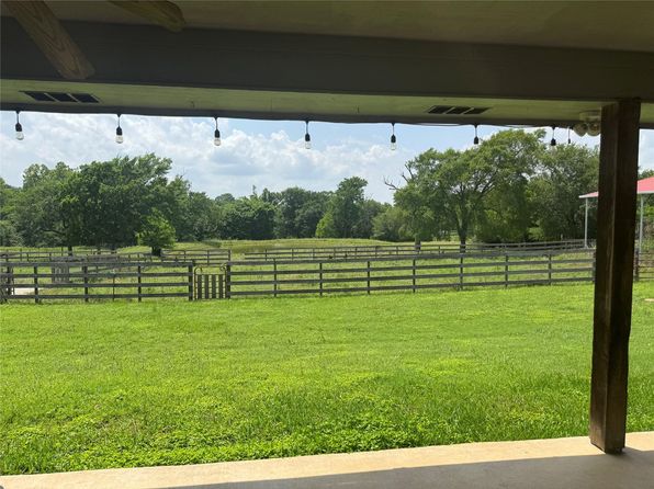 13796 County Road 318, Navasota, TX 77868