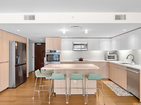 4th image of 888 Kapiolani Blvd #1703
