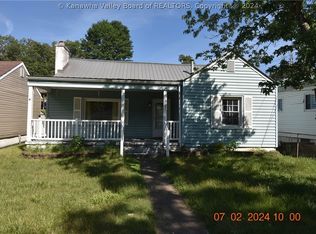 2005 Roxalana Rd, Dunbar, WV 25064