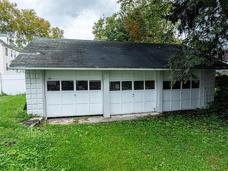 51 Lewis Ave #B — Photo 11
