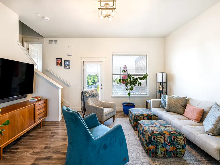 10341 Martin Luther King Blvd — Photo 10
