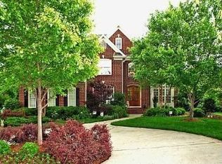 101 Meadowstone Ct, Cary, NC 27513
