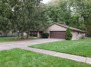 32576 Oakhurst Dr, North Ridgeville, OH 44039