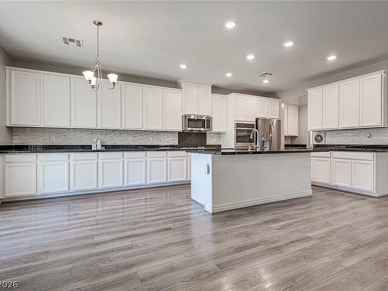 12321 Silvana St — Photo 11