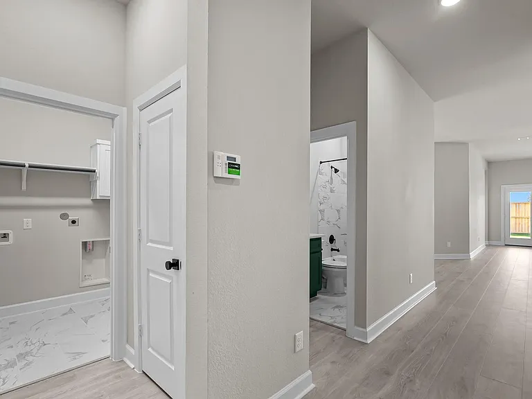 139 Amaranth Way — Photo 8