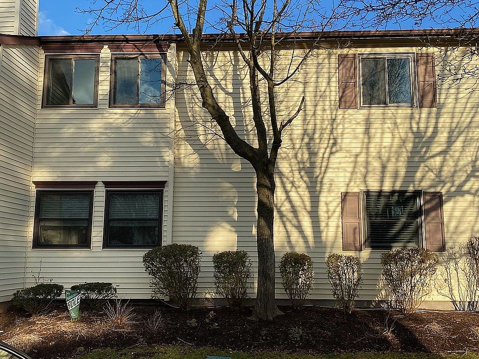 1st image of 702 Lindsey Ct
