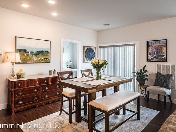 3rd image of 755 Summit Dr #6438806