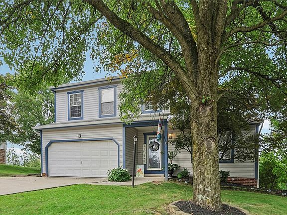 3rd image of 706 Esfarms Dr