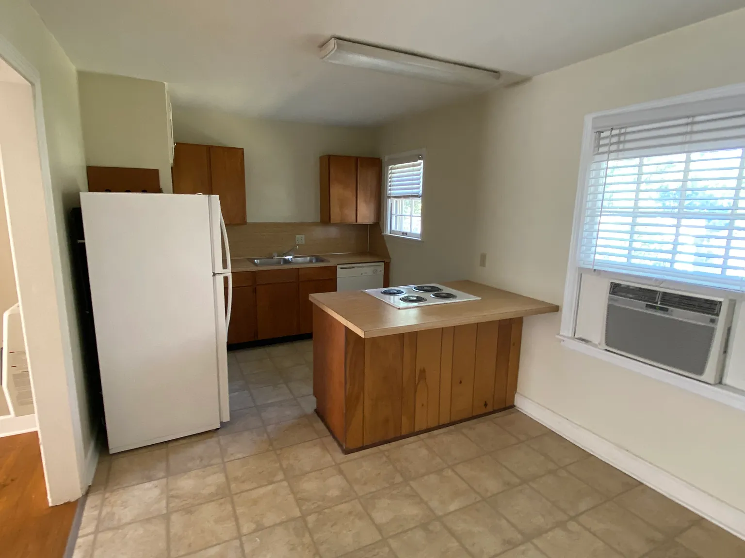 1010 Classen Blvd — Photo 4