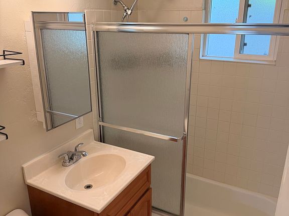 5th image of 108 Boyce St #1