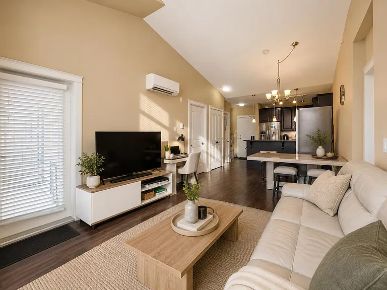 12655 190a St #403 — Photo 3