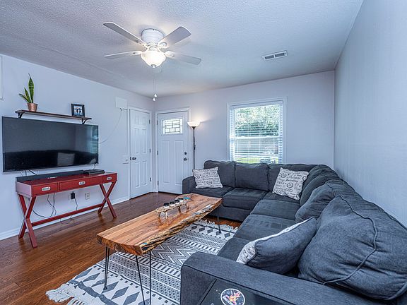 2nd image of 114 White Blvd