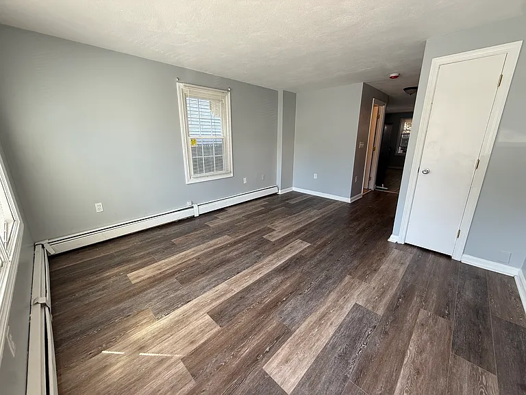 16 Wisdom Ave — Photo 3