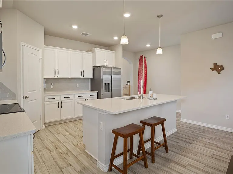 5737 Saint Charles Dr — Photo 7