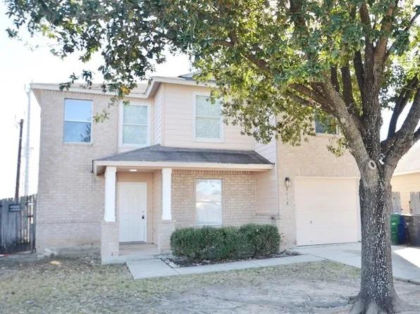 8418 ADAMS HILL DR, San Antonio, TX 78227