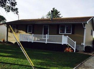 104 E Sheridan St, Watseka, IL 60970