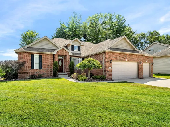 7441 Winchester Ln, Schererville, IN 46375