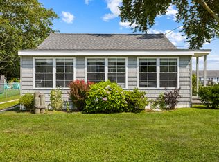 74 Chalker Beach Rd, Old Saybrook, CT 06475