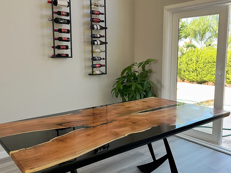 Dining room (table isn't staying)