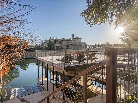 4th image of 450 Pecan Creek Dr