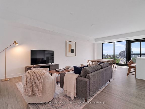 5th image of 185 Dunlop St E #623