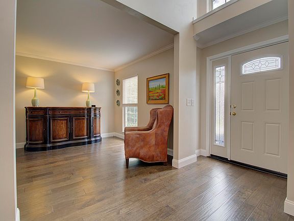 4th image of 2274 Berkshire Ct