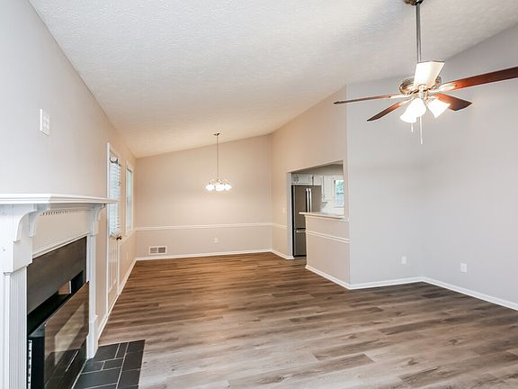 4th image of 1250 Grayland Hills Dr