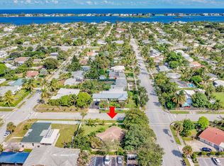 385 Hunter St, West Palm Beach, FL 33405