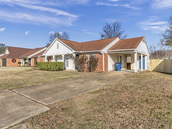 2nd image of 10212 Oak Leaf Dr #1