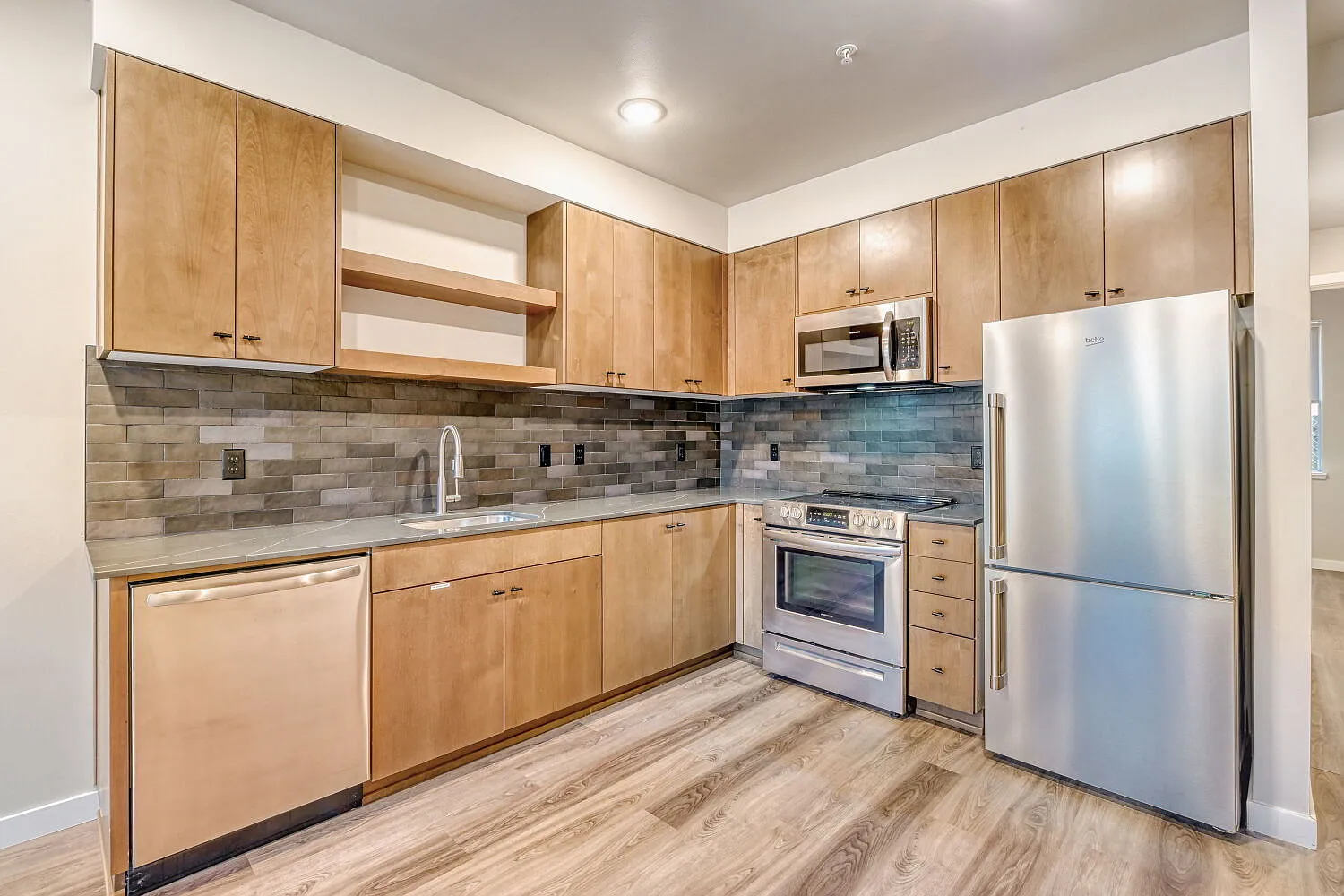 1 bed, 1.0 bath, 598 sqft, $1,429 — Photo 1