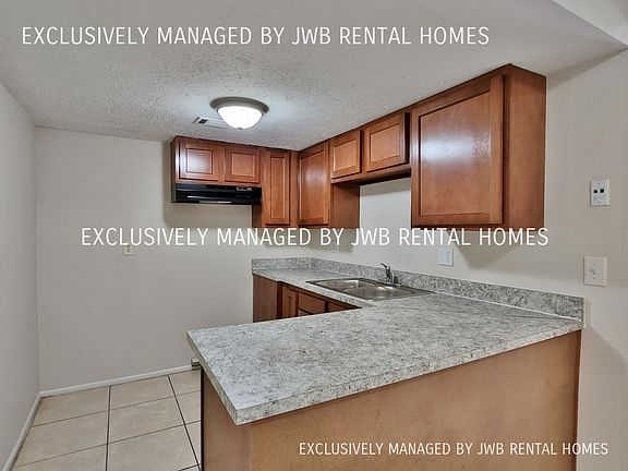4th image of 7201 Arlington Expy APT 77