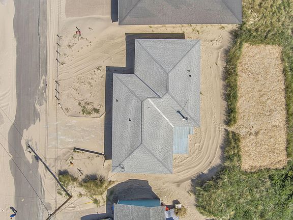3rd image of 109 NW Oceania Dr