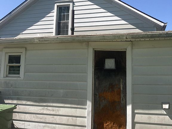 3rd image of 721 & 723 Taft St